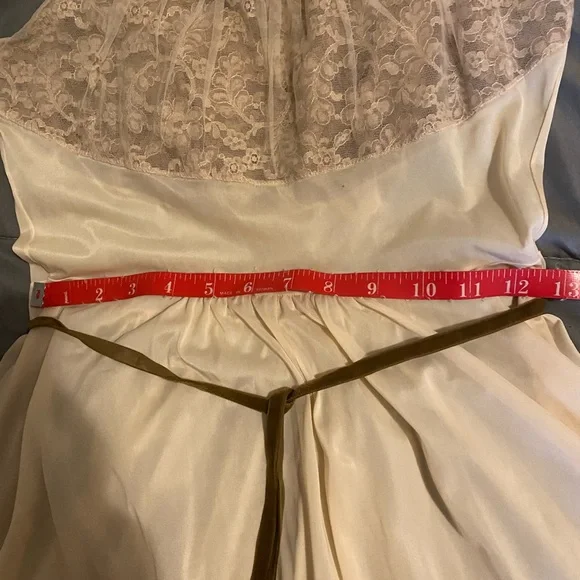 Vintage Vanity Fair Lingerie Dress - Picture 13 of 16